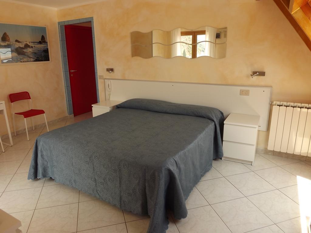 Villa Jovanna Letojanni Habitación foto